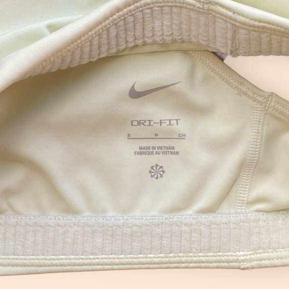 Nike Top & Pointe Studio Yoga Sox NWT Light Mint Size S Excellent Condition! - Picture 5 of 9